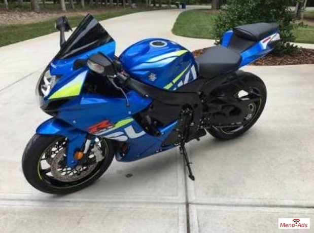 2015-suzuki-gsx-r-600-big-1