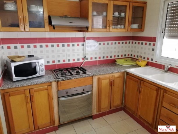 location-appartement-avec-trois-chambres-par-nuitee-a-tunis-route-la-marsa-meubl-big-1